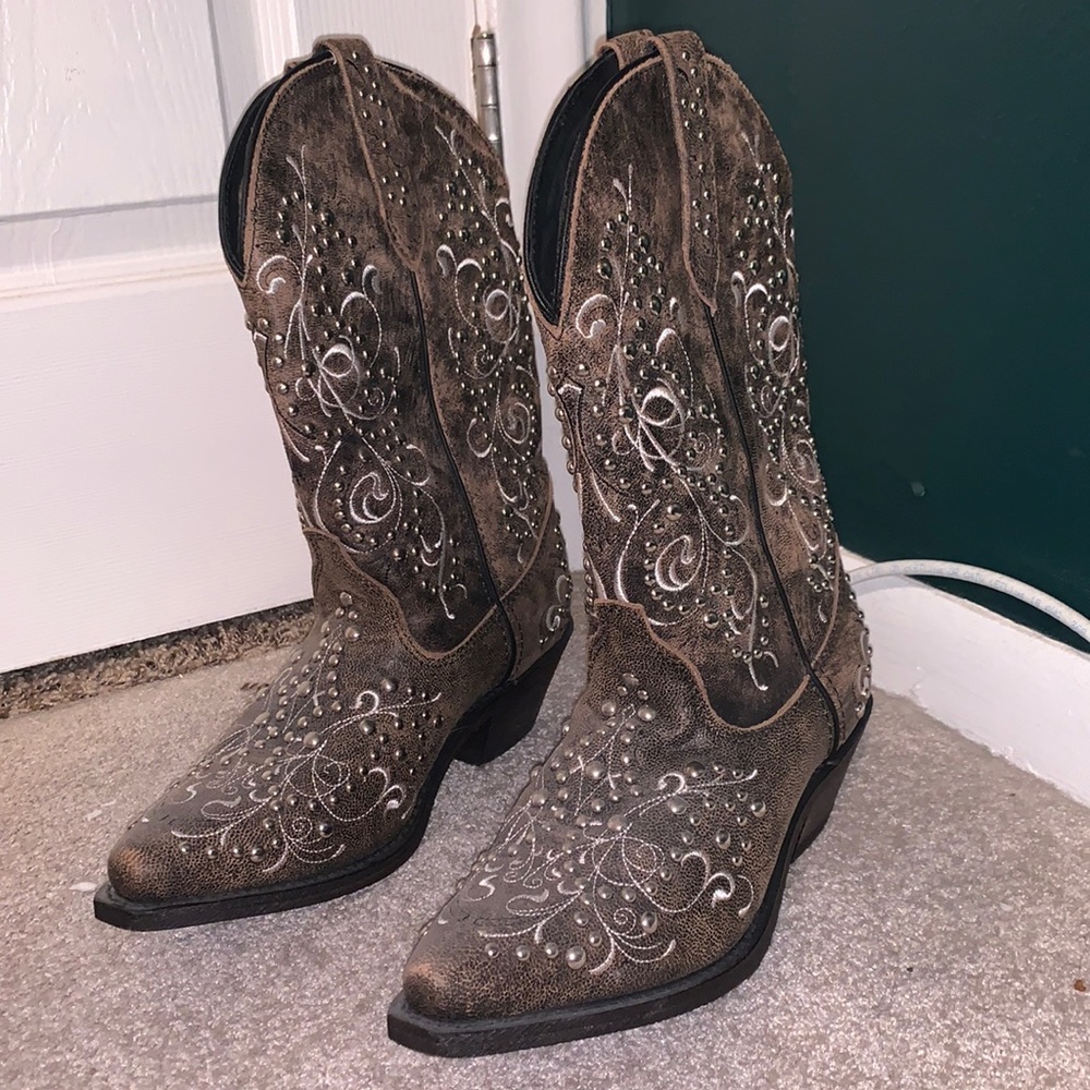 Rockin country collection cowgirl boots. Size 8 style RC5071. Never worn. NWT.